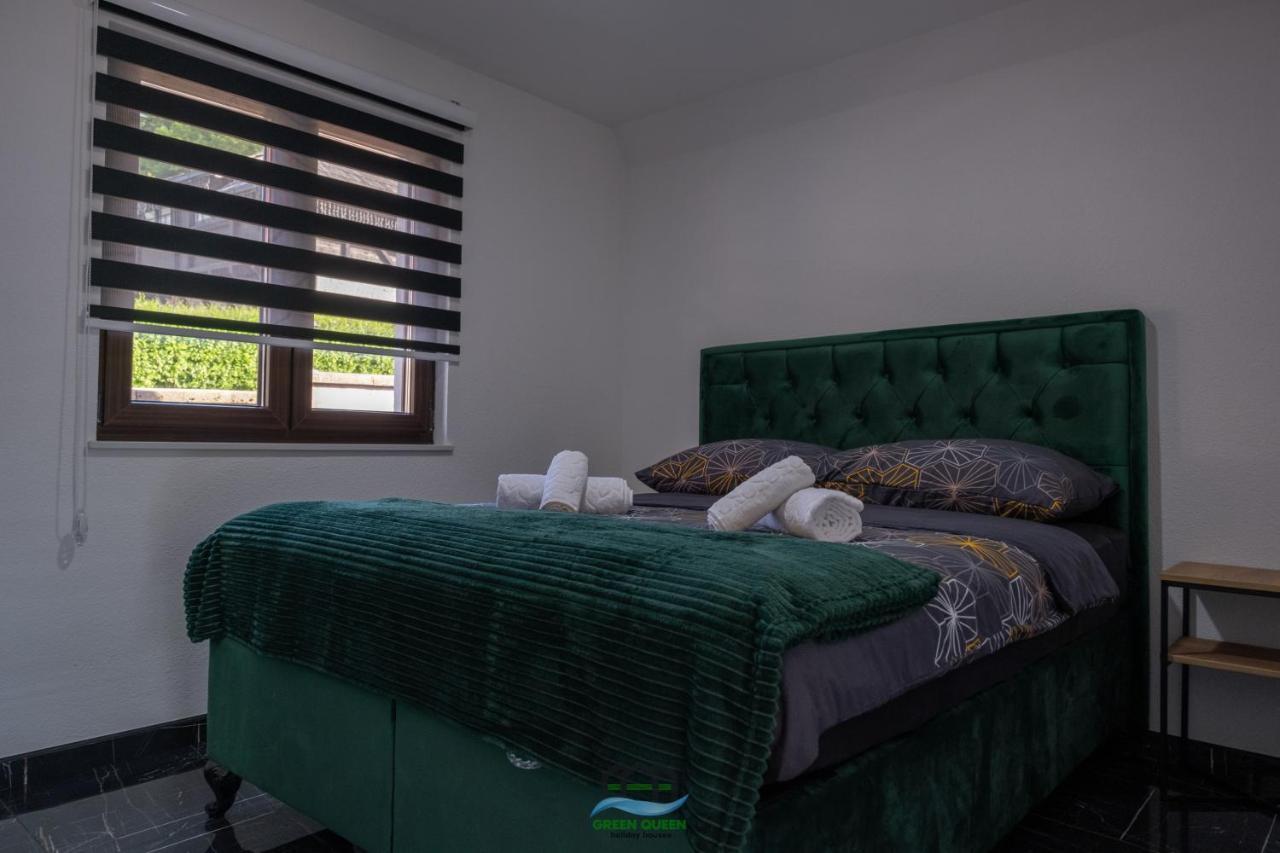 Holiday Houses Green Queen Bihać Esterno foto